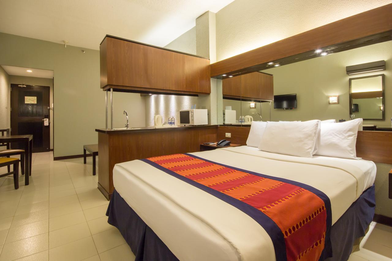 Microtel By Wyndham Eagle Ridge General Trias  Exterior foto